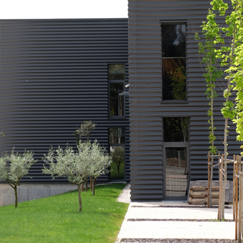 random_facility_image